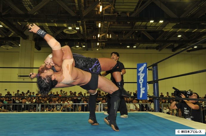 新日本プロレス初のシンガポール単独興行、現地観客を魅了