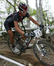 　トレックMTB チームのクロスカントリー選手、ディラン・クーパーが今季のマウンテンバイク・ナショナルポイントランキングと、ジャパンシリーズランキングの2タイトルで1位となった。チームで競われるチームランキングもトレックが1位を獲得した。