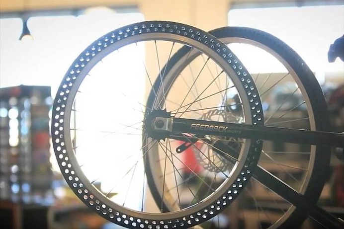 “絶対パンクしない自転車のタイヤ”が開発されて話題に