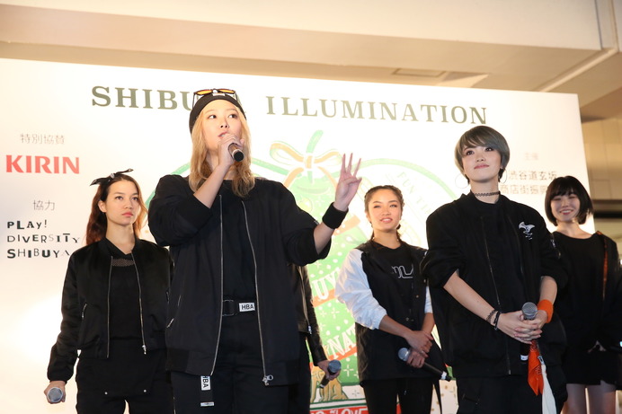 SHIBUYA ILLUMINATION 2016 イルミネーション点灯式に登壇したFAMM‘IN（2016年12月9日）
