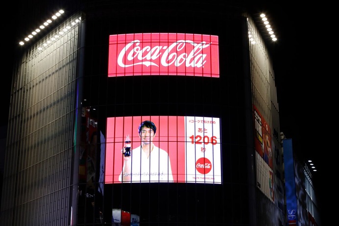 渋谷で2017年へのカウントダウンイベント「コークであけおめ！」