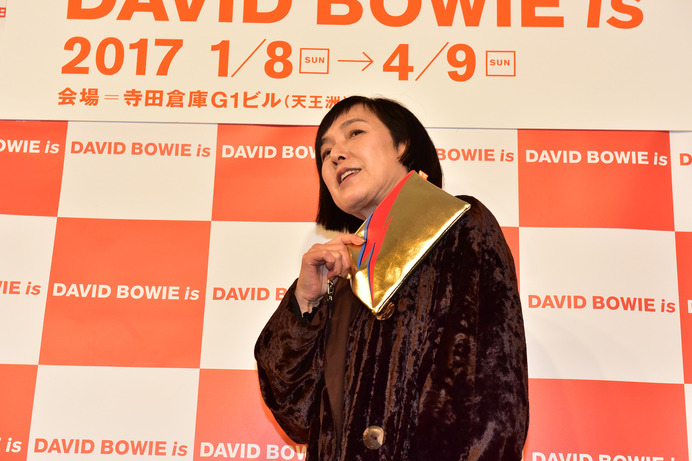 デヴィッド・ボウイの大回顧展「DAVID BOWIE is」が1/8より開催