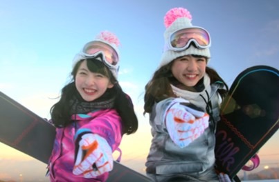 ゼビオ冬山キャンペーン、双子ダンスを踊ってみた「ゲレンデ編」動画公開