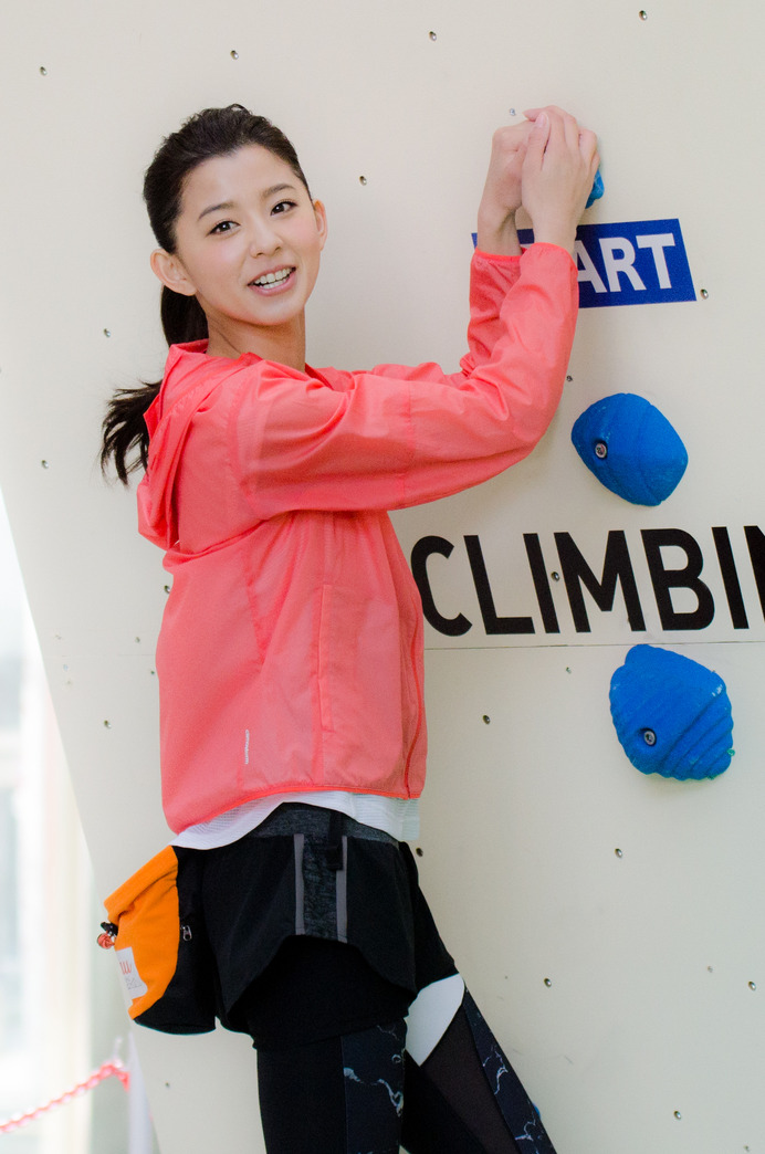 朝比奈彩が『au CLIMBING FES』キックオフPRイベントに登壇（2017年1月19日）