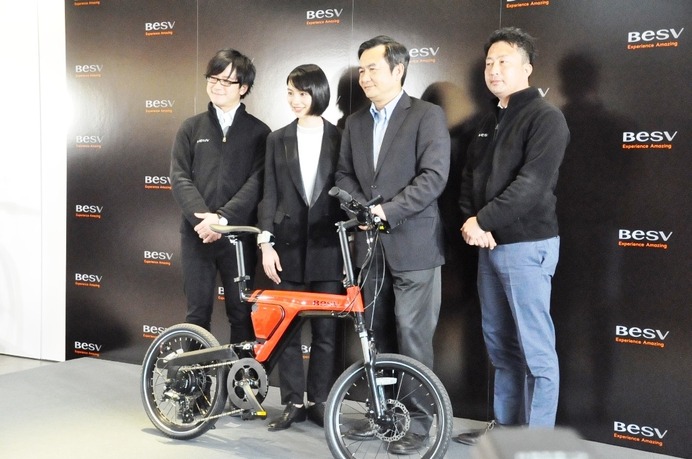 のん、電動自転車で『この世界の片隅に』の舞台巡りをしたい