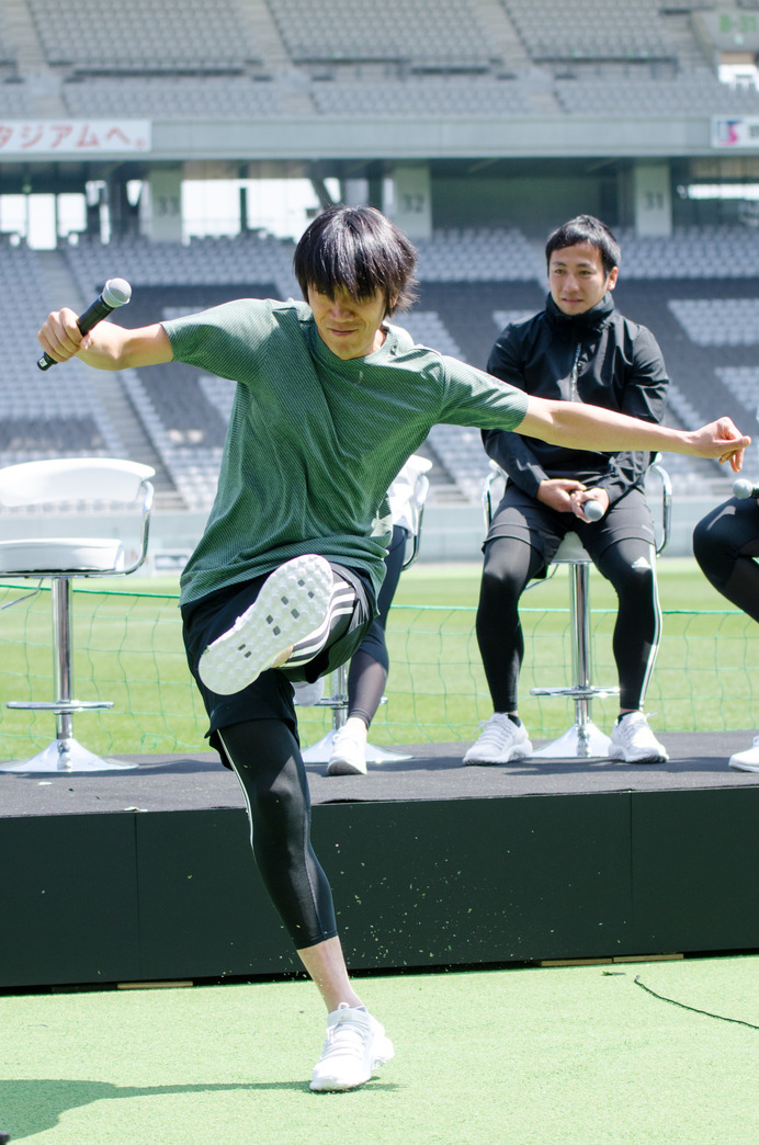 アディダスの『YOUNG ATHLETES CHALLENGE』に登壇した中村俊輔（2017年4月3日）