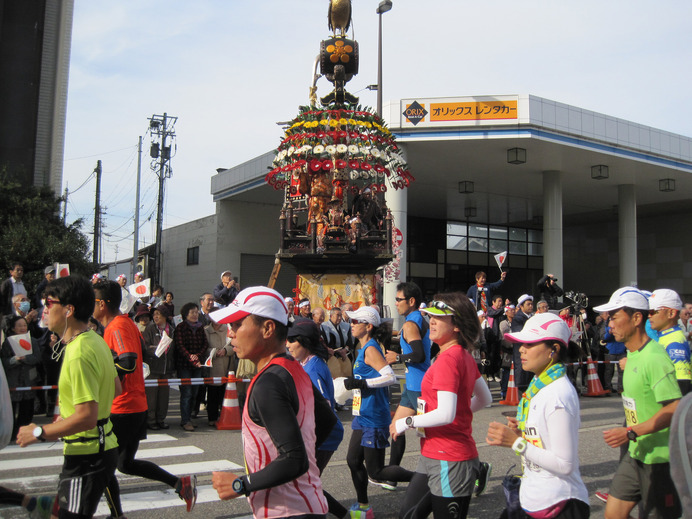 富山の味でランナーをおもてなしする「富山マラソン」10月開催