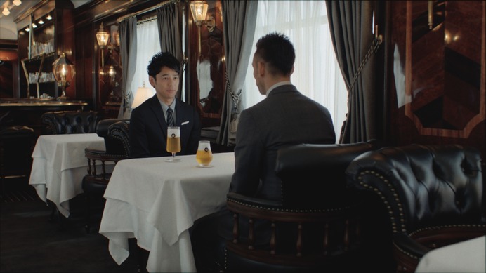 中田英寿が40階に登場 サッポロ生ビール黒ラベル 新cmが4 14よりオンエア 3枚目の写真 画像 Cycle やわらかスポーツ情報サイト