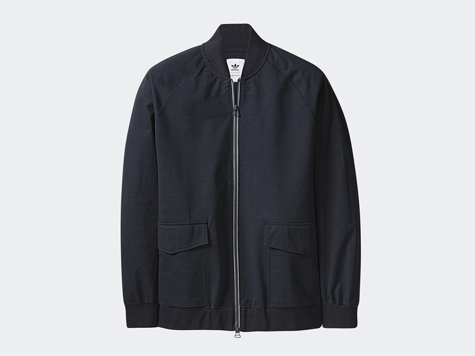 アディダス オリジナルス、クラシックとモダンが融合した「adidas Originals by WINGS+HORNS」発売