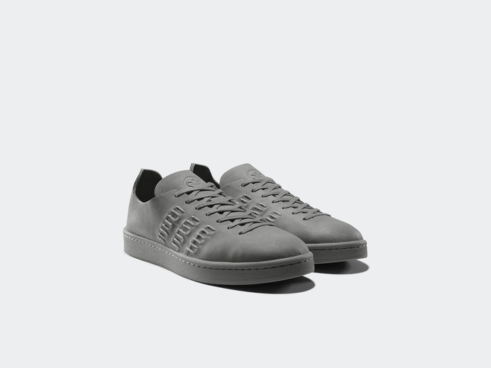 アディダス オリジナルス、クラシックとモダンが融合した「adidas Originals by WINGS+HORNS」発売