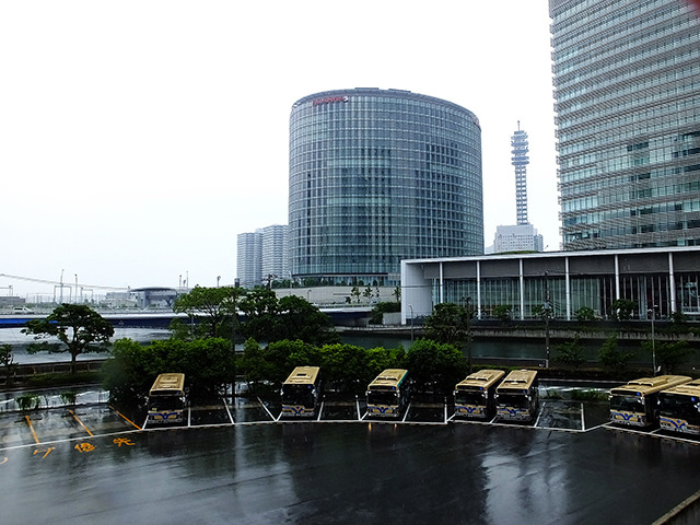 日産グローバル本社前の横浜市営バス横浜駅東口バスプール