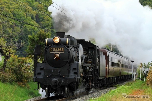 秩父鉄道のSL列車『パレオエクスプレス』。5月27日は西武秩父発の臨時SL列車として運行される。