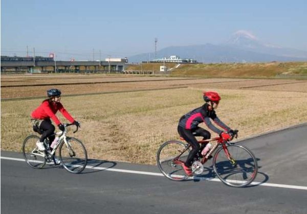 　女性のための自転車ツーリングイベント「グッド・チャリズム　ビューティライドキャンプ・イン 伊豆市」が6月12・13 日に静岡県伊豆市の日本サイクルスポーツセンターを拠点に開催される。現在、女性参加者を募集中。同イベントは、これから自転車で遠出をしてみたい