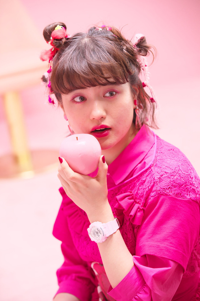 BABY-G×SHE IS SUMMER×Maybe!コラボ！MICOのMVにBABY-Gが登場