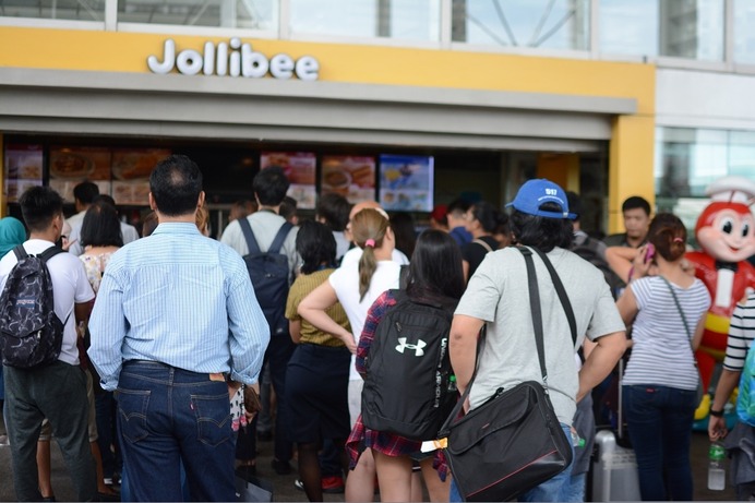 フィリピン生まれの国民的ファストフード店「Jollibee（ジョリビー）」