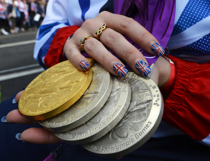 オリンピック・パラリンピックメダル参考画像　(c) Getty Images
