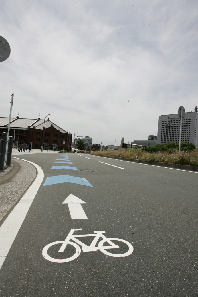 山口和幸の茶輪記 自転車専用通行帯と自転車ナビラインの違いが分かる 5枚目の写真 画像 Cycle やわらかスポーツ情報サイト