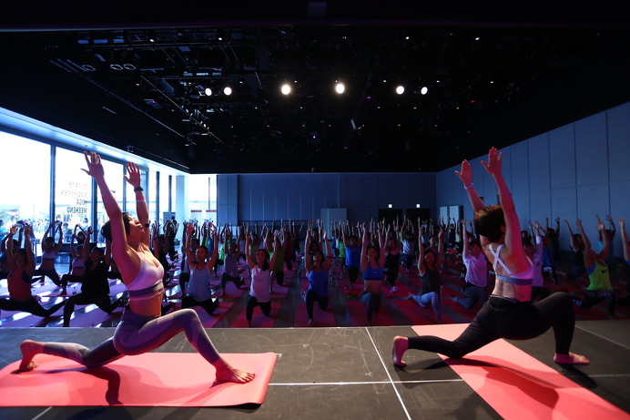 YOGA & TRAIN