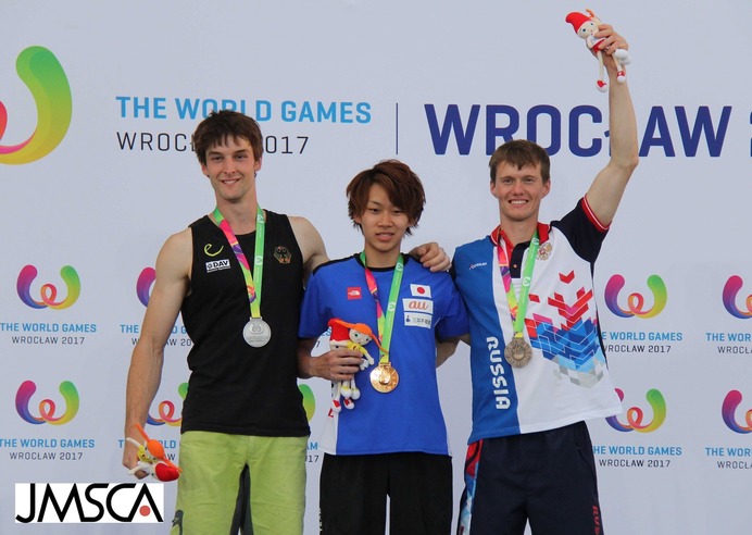 第10回ワールドゲームズ、男子ボルダリングで緒方良行（中央）が金メダルを獲得（2017年7月21日）