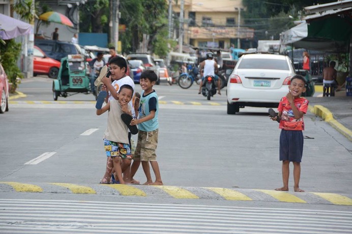 「フィリピンでは全ての道にバスケットゴールが設置されている」説は本当か？