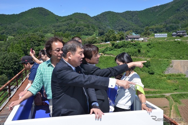 石破茂氏、高千穂あまてらす鉄道を訪問