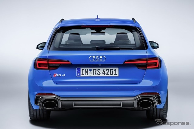 アウディ RS4 アバント 新型