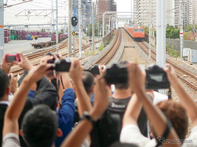 最終日の安治川口駅。