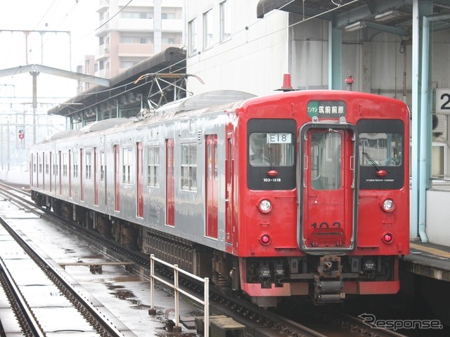 筑肥線の103系1500番台はそれまでの103系とは車体デザインなどが異なる。