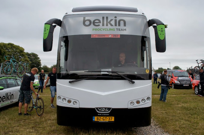ベルキンのチームバス