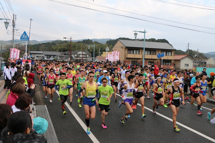日本陸連公認コースを走る「伊万里ハーフマラソン」開催