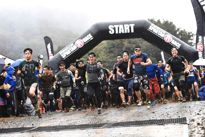 「リーボック スパルタンレース」男子優勝タイム1時間8分28秒、女子優勝タイム1時間32分33秒