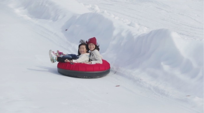 さがみ湖リゾートに雪遊び広場「スノーパラダイス」が11/18オープン