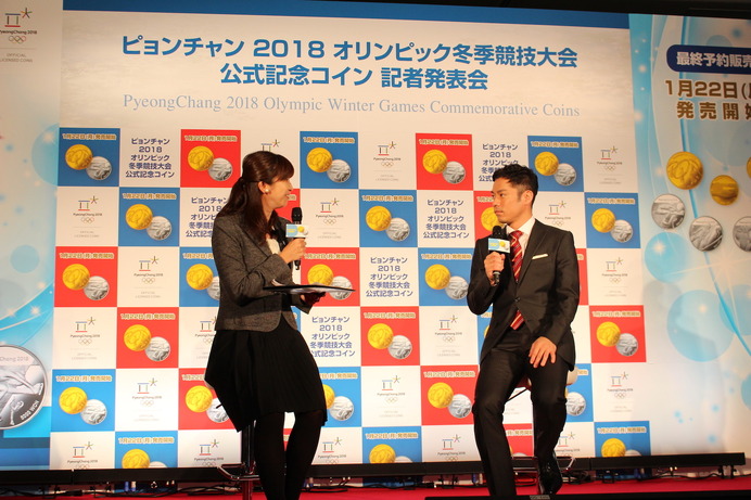 平昌五輪公式記念コインの記者発表会に登壇した元フィギュアスケート日本代表・高橋大輔（2018年1月17日）