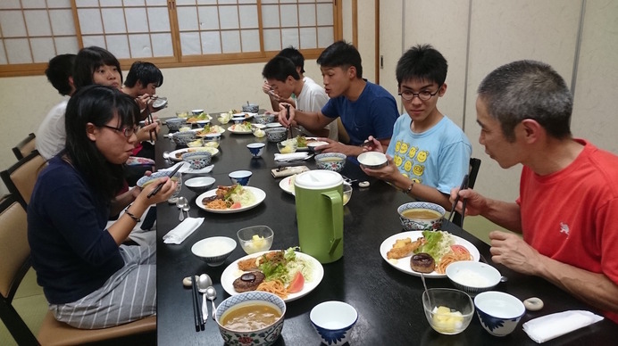 視覚障害の子どもを対象にした「クライミング体験キャンプ」が九州で開催