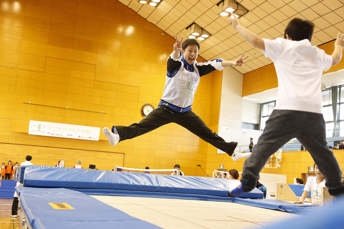 潮田玲子らアスリートが福島の子どもにスポーツの楽しさを伝える…すこやカラダ大作戦