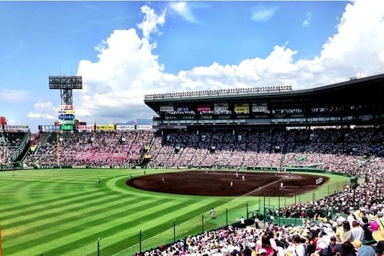 大会2日目・第3試合では日本航空石川（石川）が10-0で21世紀枠の膳所（滋賀）を下した