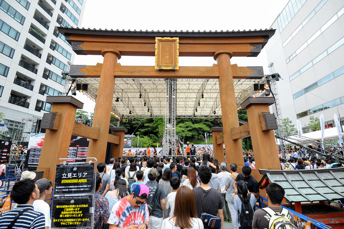 9m超えの大鳥居が試合会場に。神社が舞台の3人制バスケットボールの世界大会が宇都宮で開催