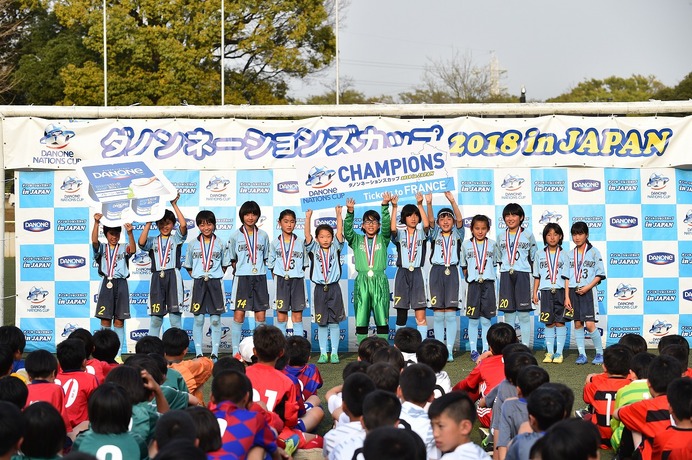 U12サッカー大会「ダノンネーションズカップ」日本大会、江南南サッカー少年団、千葉中央FC U12ガールズが優勝