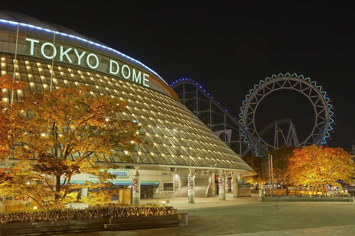東京ドームのグラウンドで夜ヨガイベント「YOGA in 東京ドーム」5月開催