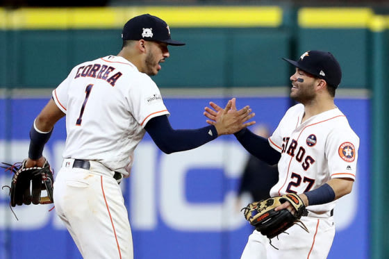 アストロズのコレア(左)とアルトゥーベ【写真：Getty Images】