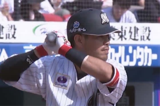 今季初スタメンで4安打と大活躍のロッテ・大嶺翔太【画像：(C)PLM】