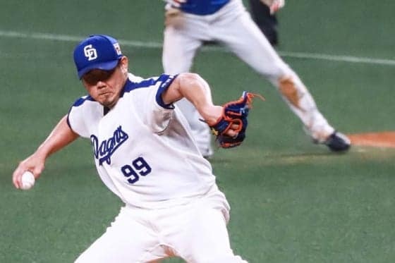 4月30日のDeNA戦で復帰後初勝利を飾った中日・松坂大輔【写真：荒川祐史】