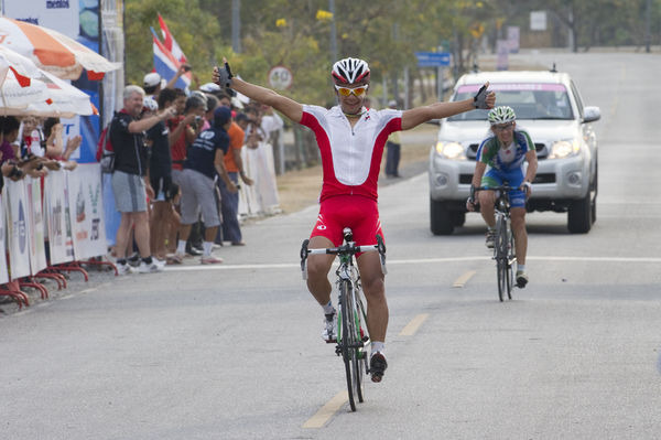 　第31回アジア自転車競技選手権のエリート男子ロードレースが2月19日にタイのナコンラチャシマで開催され、新城幸也（26＝ヨーロッパカー）が一騎打ちのゴールスプリントを制して優勝。これにより日本は2012年に開催されるロンドンオリンピックの出場権を1枠獲得した。