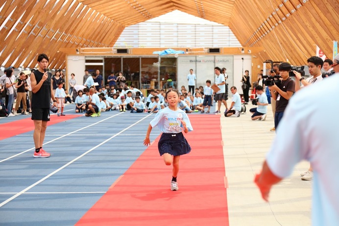 桐生祥秀「練習をやりたくない日もあります」…健康ミネラルむぎ茶イベント