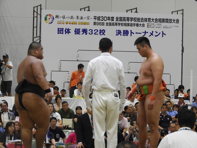 鳥取城北・向中野真豪君と埼玉栄・齋藤大輔君、決勝の二陣