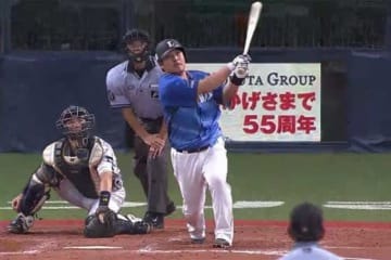 4戦連発となる本塁打を放った西武・中村剛也【画像：(C)PLM】