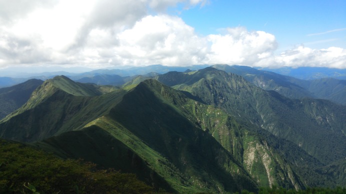 男は一人登山、女はグループを好む。登山に関するアンケート結果発表