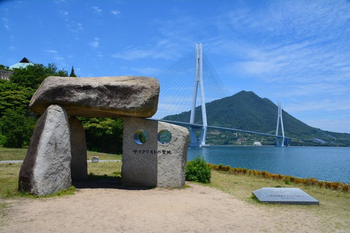 しまなみ海道にサイクリストに特化したカフェホテルが5月オープン