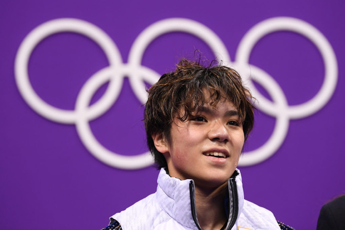 宇野昌磨のカツラ姿に「オカザえもんか」「グループサウンズっぽい」の声