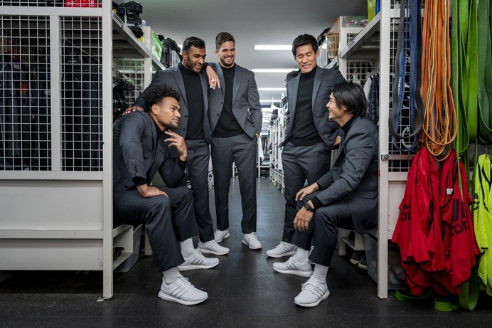 ジャパンラグビー トップリーグ「リコーブラックラムズ」公式オフィシャルスーツ発表